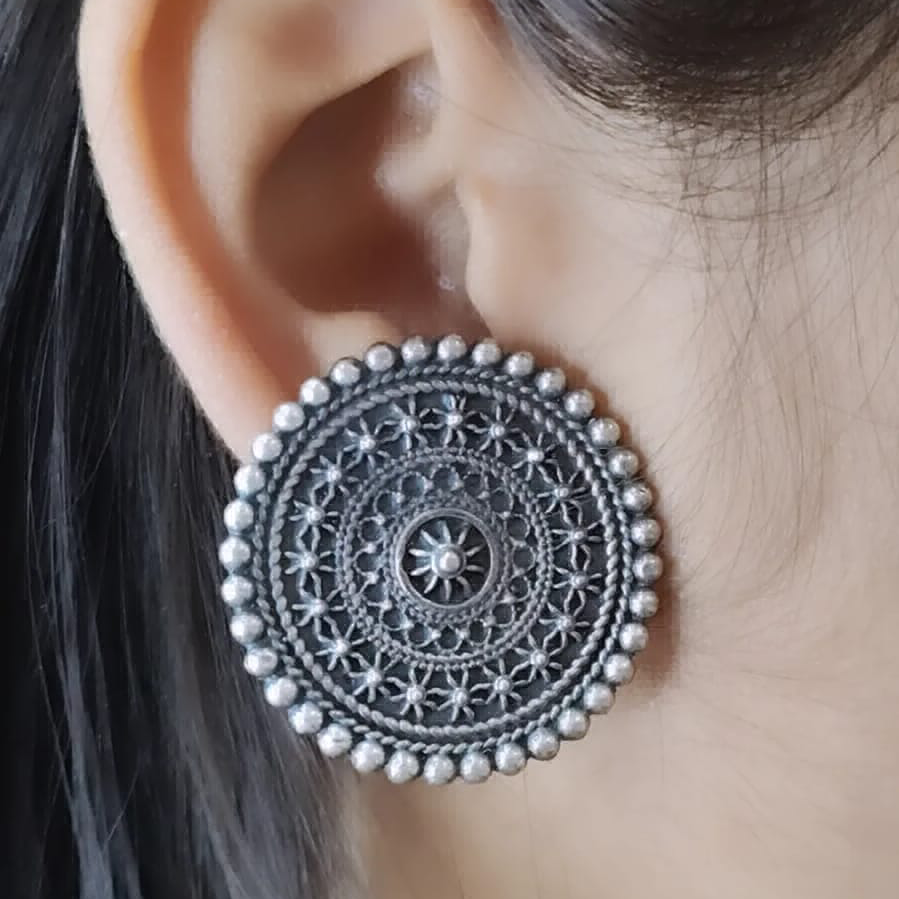 iconic oxidised studs